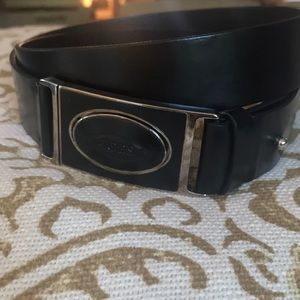 Tod’s black leather belt